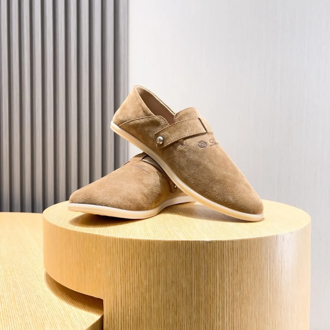 Factory price 420💰[loro piana] 2025 new moccasins, popular casual sneakers for street men. The shoes are made of first-layer suede leather uppers with rubber soles. They are classic. The complex craftsmanship and meticulous structure make the shoes light and soft, allowing you to walk comfortably and freely. Perfect for summer wear. Yardage: 38-45.